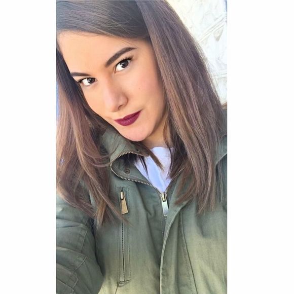 Meet your Posher, Allie - Picture 1 of 1